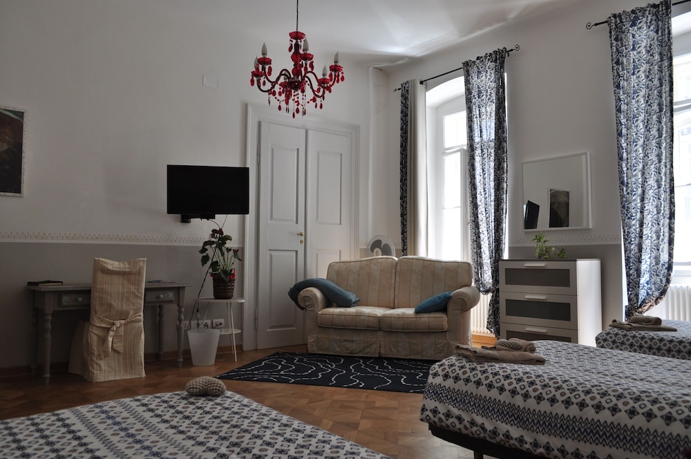 Da Noi en Trieste — hotel room