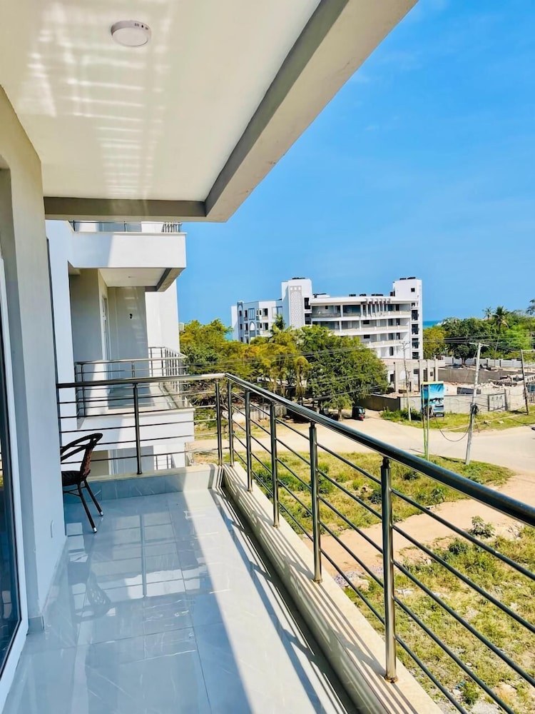 Aqua Toro Nyali Apartments