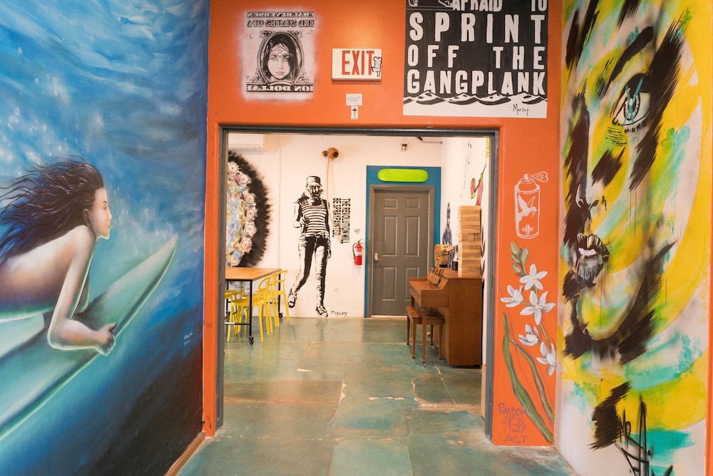 House of Trestles - Hostel