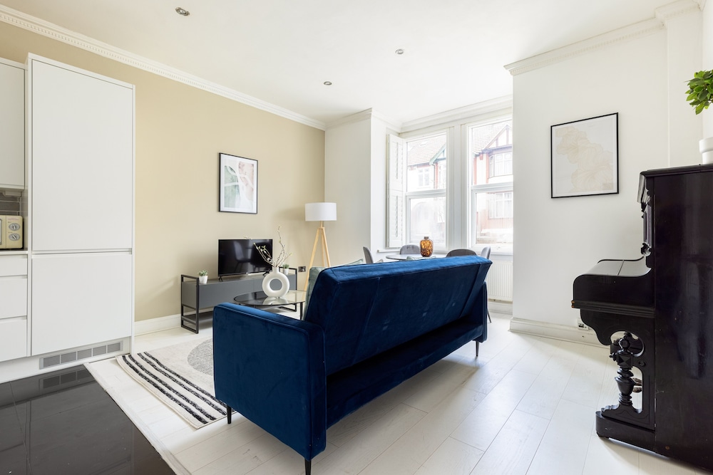 Modern Apartment in Walthamstow