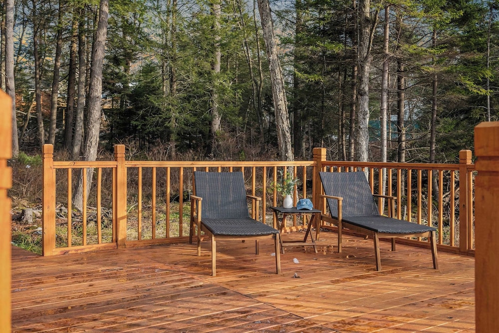 Lakeview Sunset Heaven Waterfront Escape + Private Dock Firepit + Game Room New Construction