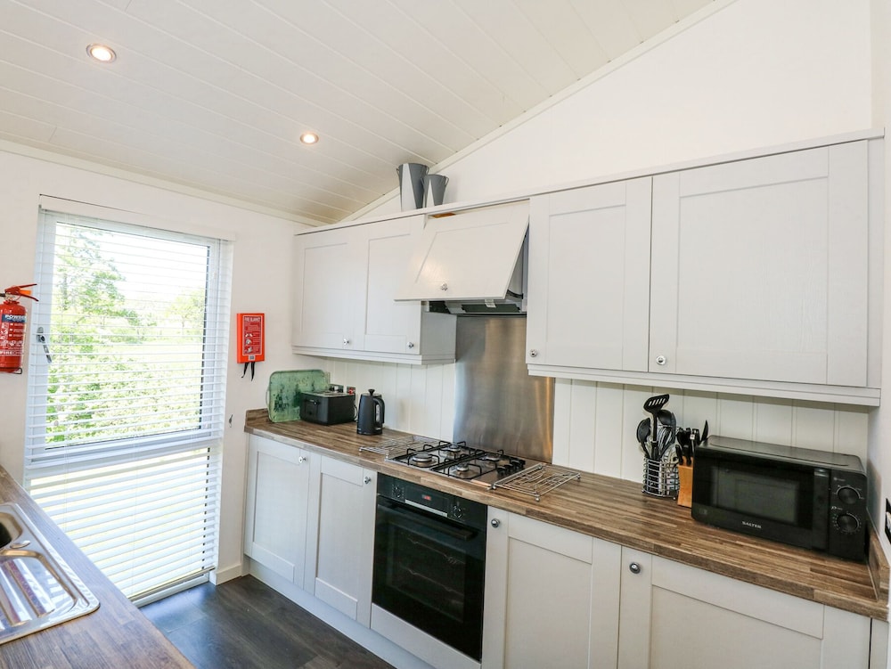 32 Sanctuary Lodge