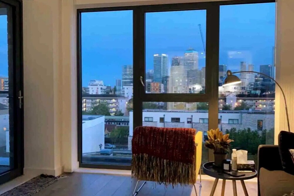 Bright & Modern 1BD Flat - Limehouse!