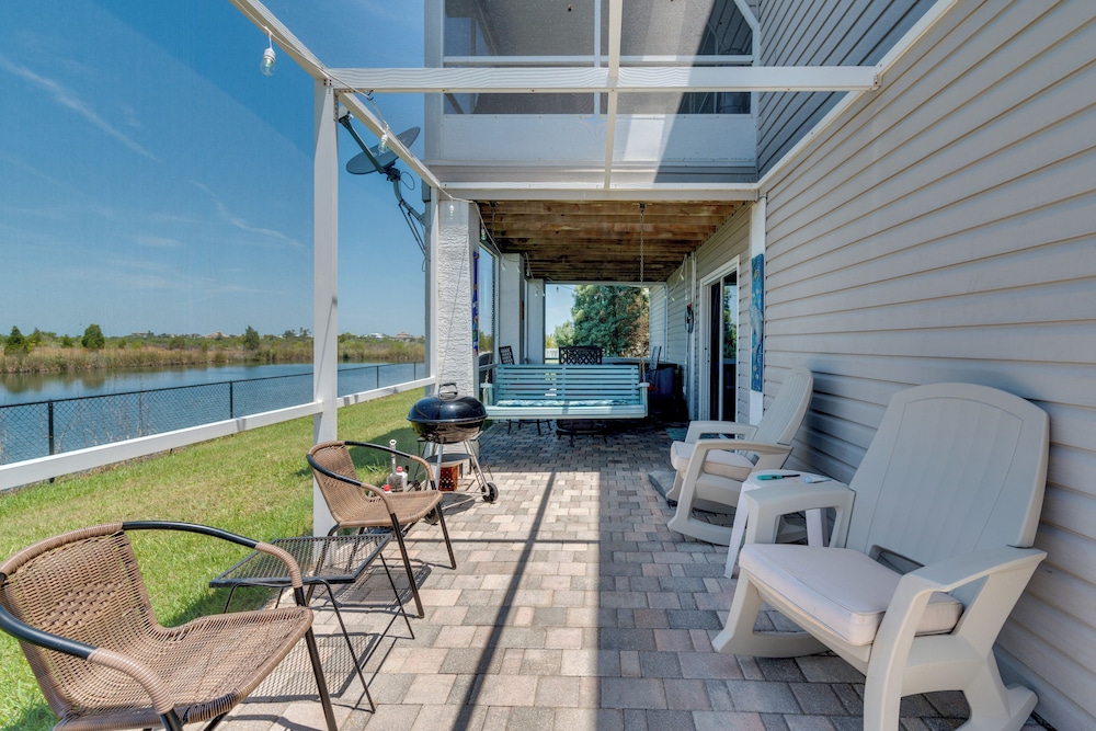 2 Mi to Ocean: Home w/ Pool in Hernando Beach!