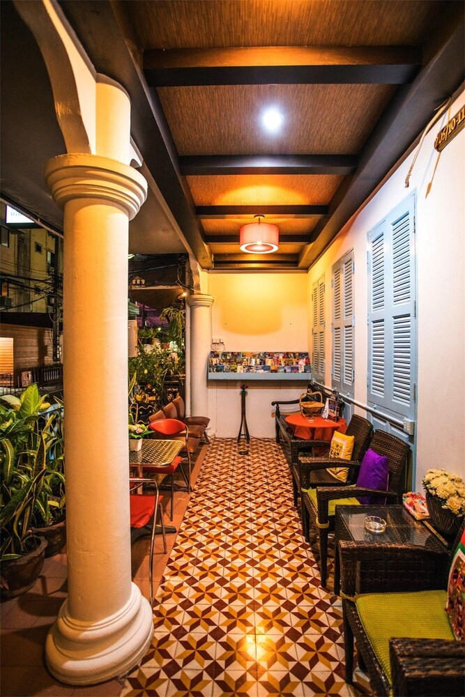 Patong Sino House