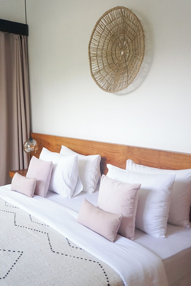 Arrova Bali by Blacksand
