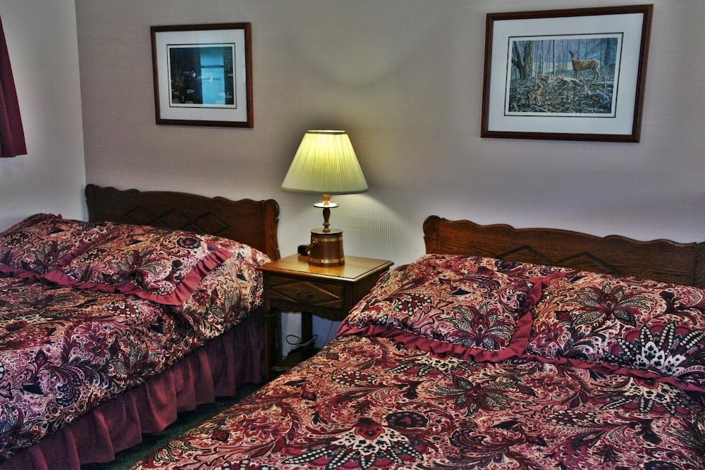 Colonial 900 Motel - Image 5