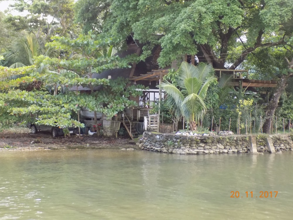 Treehouse Bungalow