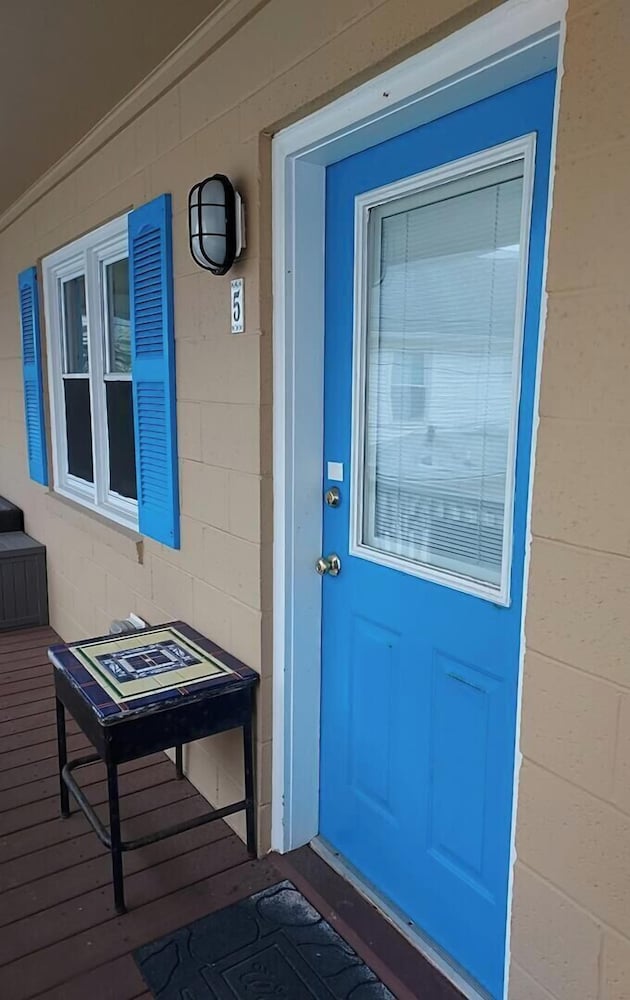 Wilmington Avenue 12 #5