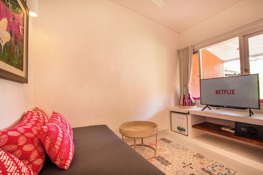 PinkPrivate Sanur - for Cool Adults Only