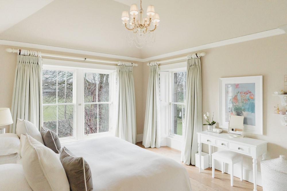 Private and Prestigious Luxury Home