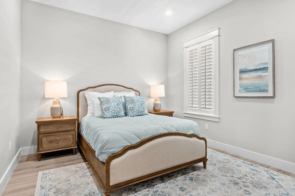 Cabana Blue by Avantstay Golf Cart Included Pool Access Walk to Beach