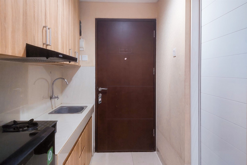 Cozy and Homey Studio Apartment at Springwood Residence Tangerang