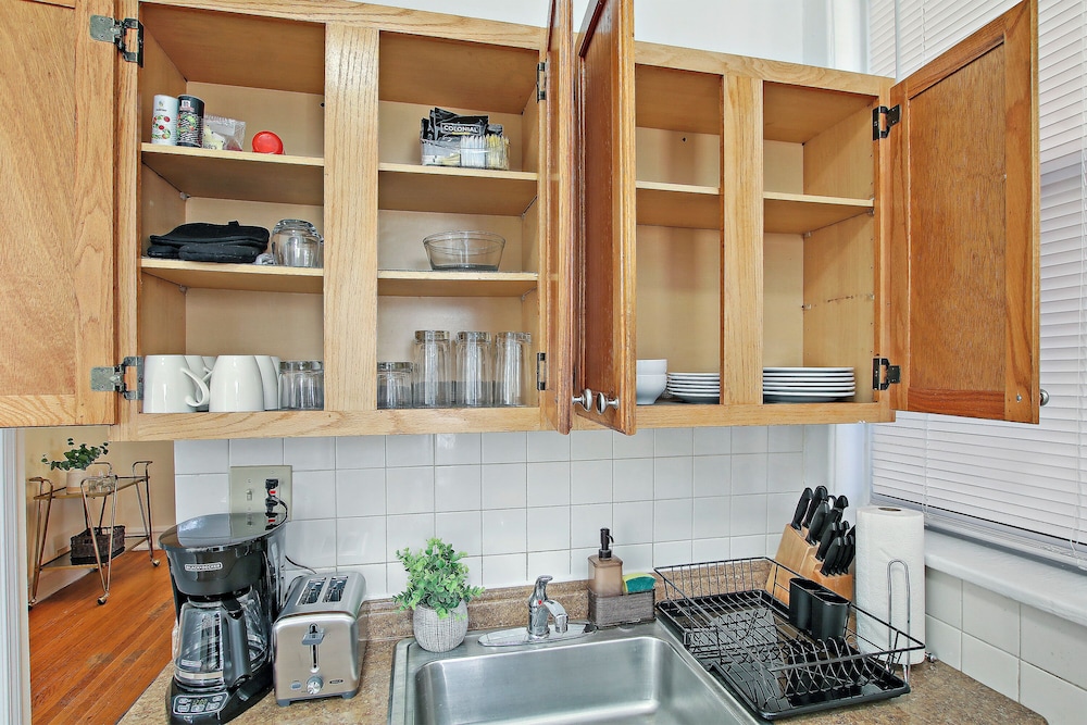 Cozy & Inviting 2BR - Sunnyside 3F