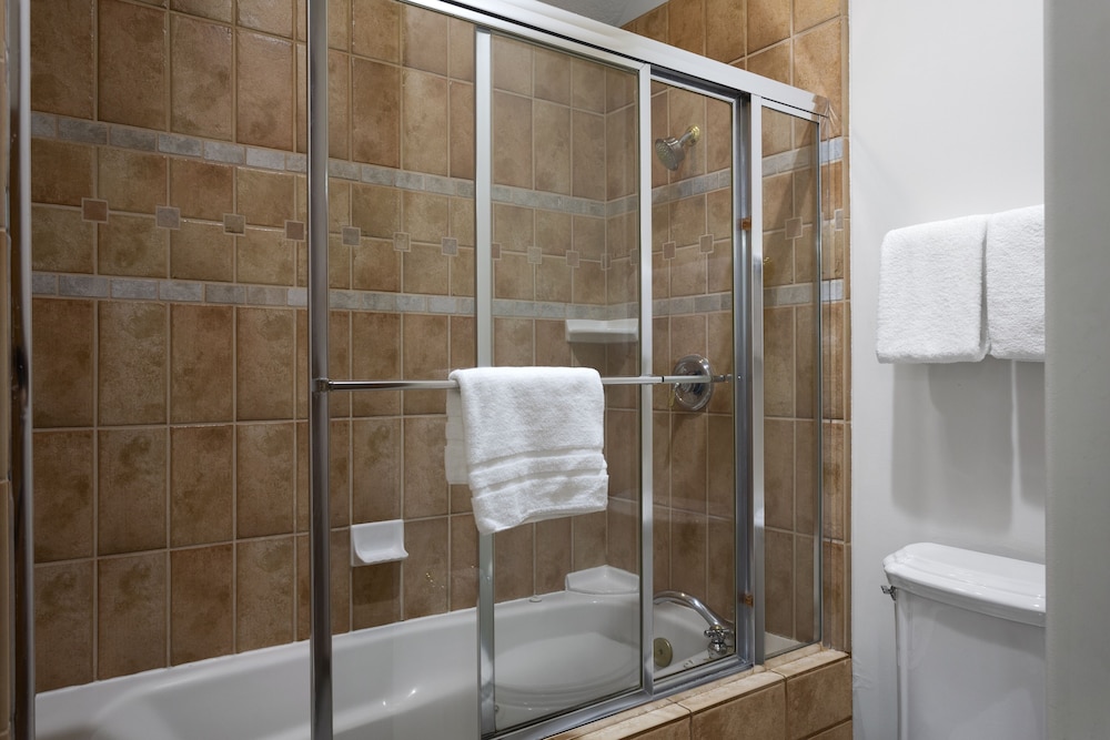 Deer Lake Village at Deer Valley Resort - Four Bedroom Condo with Hot Tub #2478 4 Condo