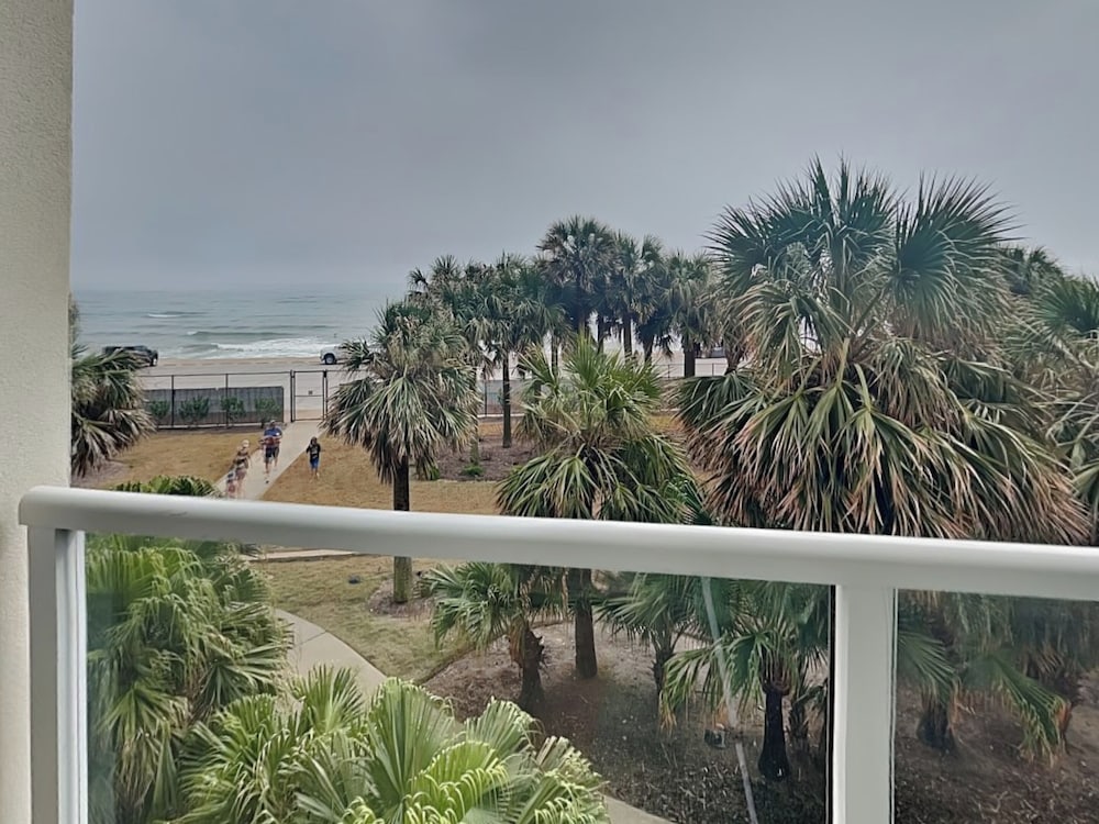 Low Tides by Ryson Vacation Rentals