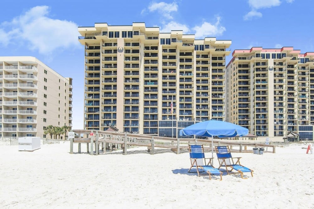 Phoenix I 1047 Gulf-front 2 2 A Amenities
