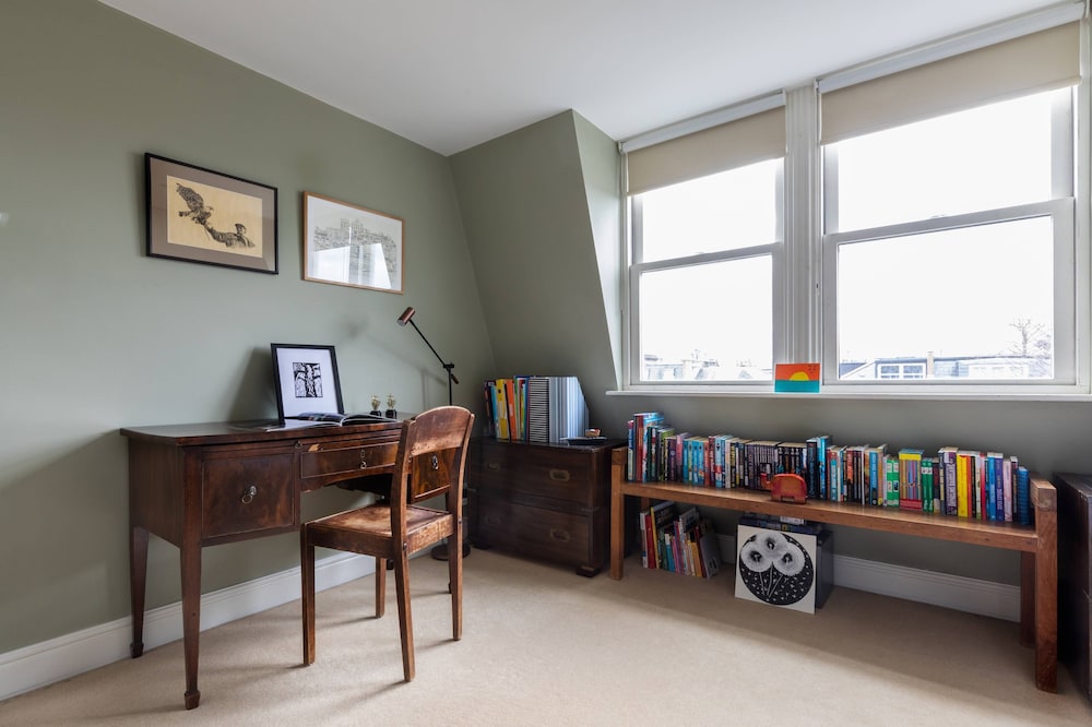Poplar Grove II by Onefinestay