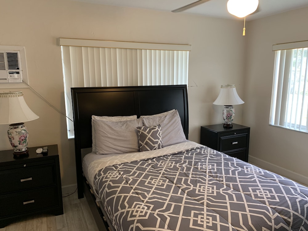 Atlantic Beach & Harbor Resort