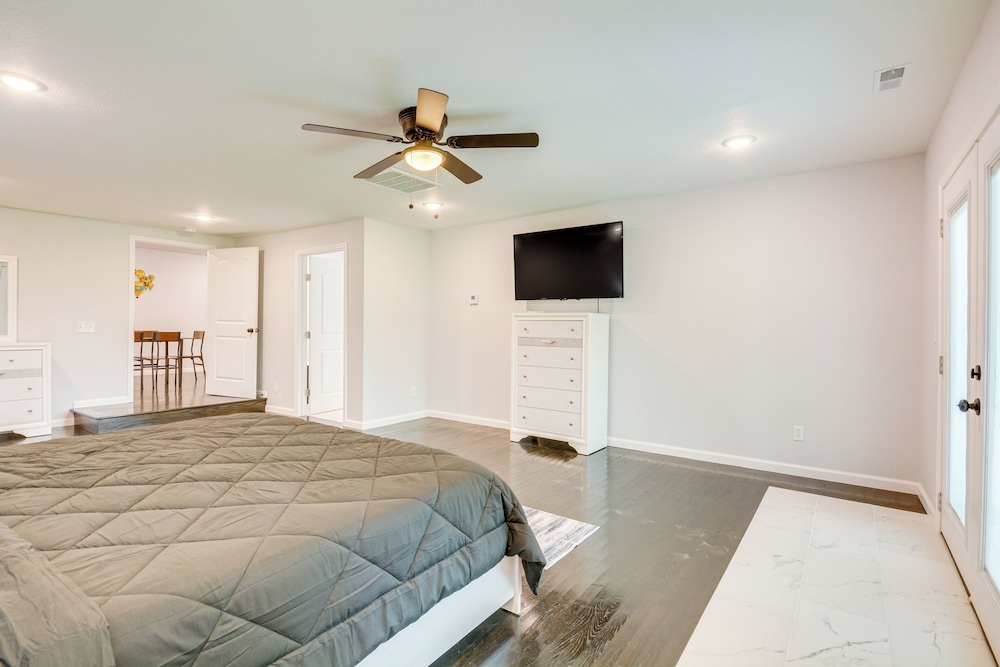 Yard w/ Patio: Family-friendly Home in Lamar!