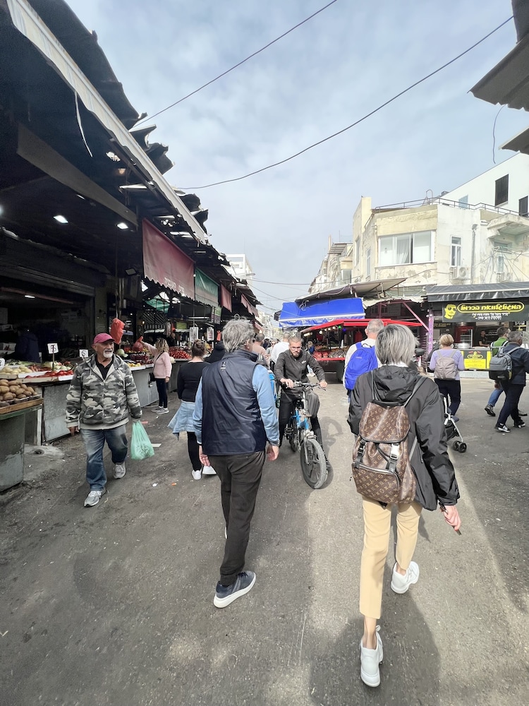 Ha-Carmel Market Apartment