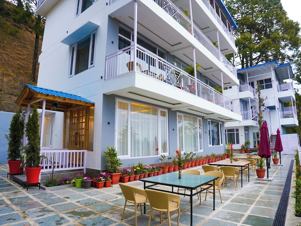 Flamboyant Garden Villas