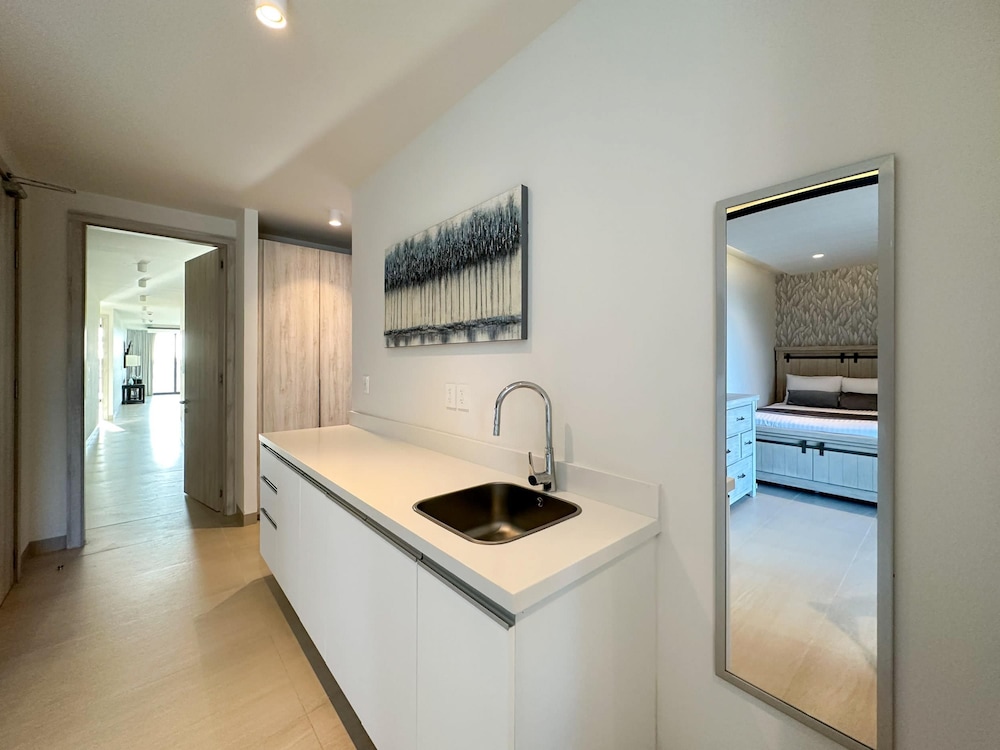 New 3BR Ground Floor Las Palomas Condo