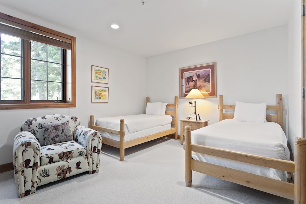 Bellemont Home at Deer Valley Resort - 6 Bedroom Home with Hot Tub #8 6 Home