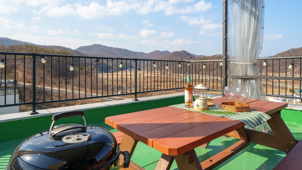 Gyeongju Gampo Laviangrose Pool Villa