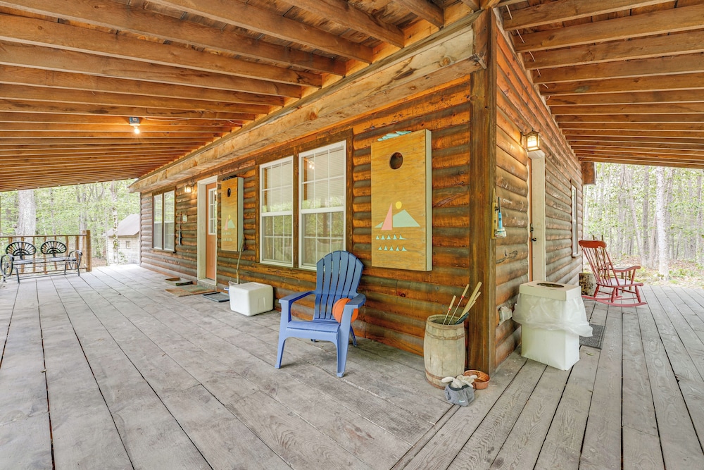 2 Mi to Marina & Beach: Frye Island Retreat!