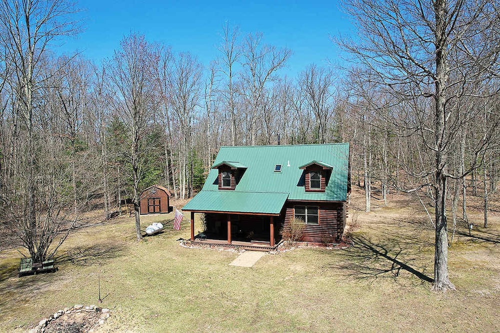 Manistee Cabin in Manistee