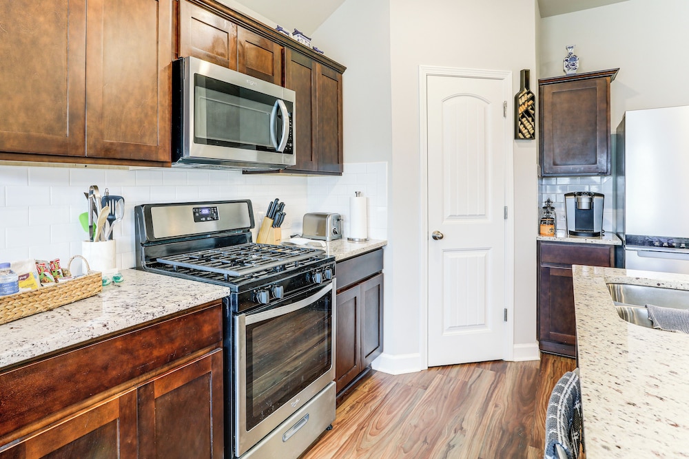 Explore Baton Rouge & Lsu: Family Home w/ Yard