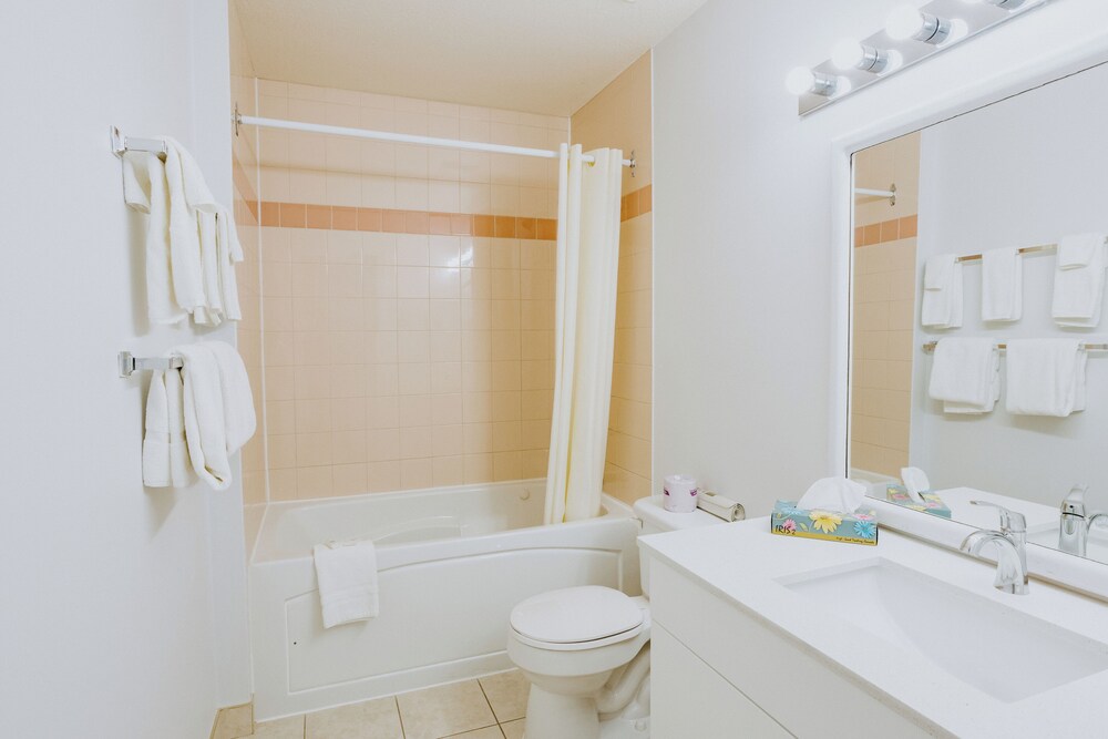 Western Budget Motel Plus Mosaic Suites
