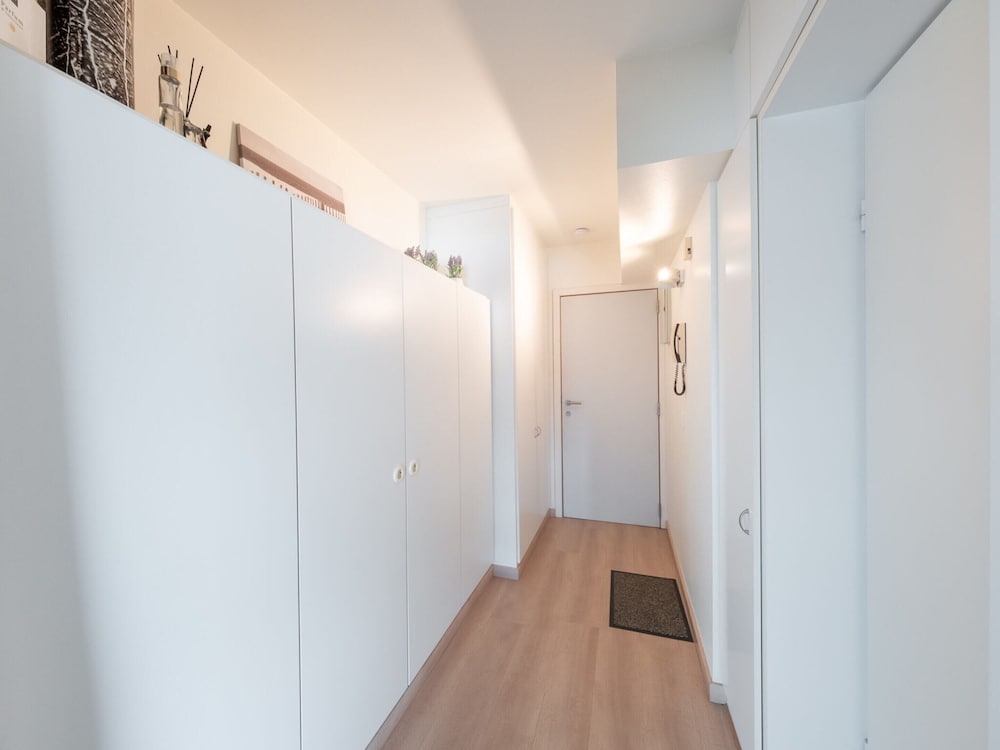 Studio on Seafront Near Tram Stop