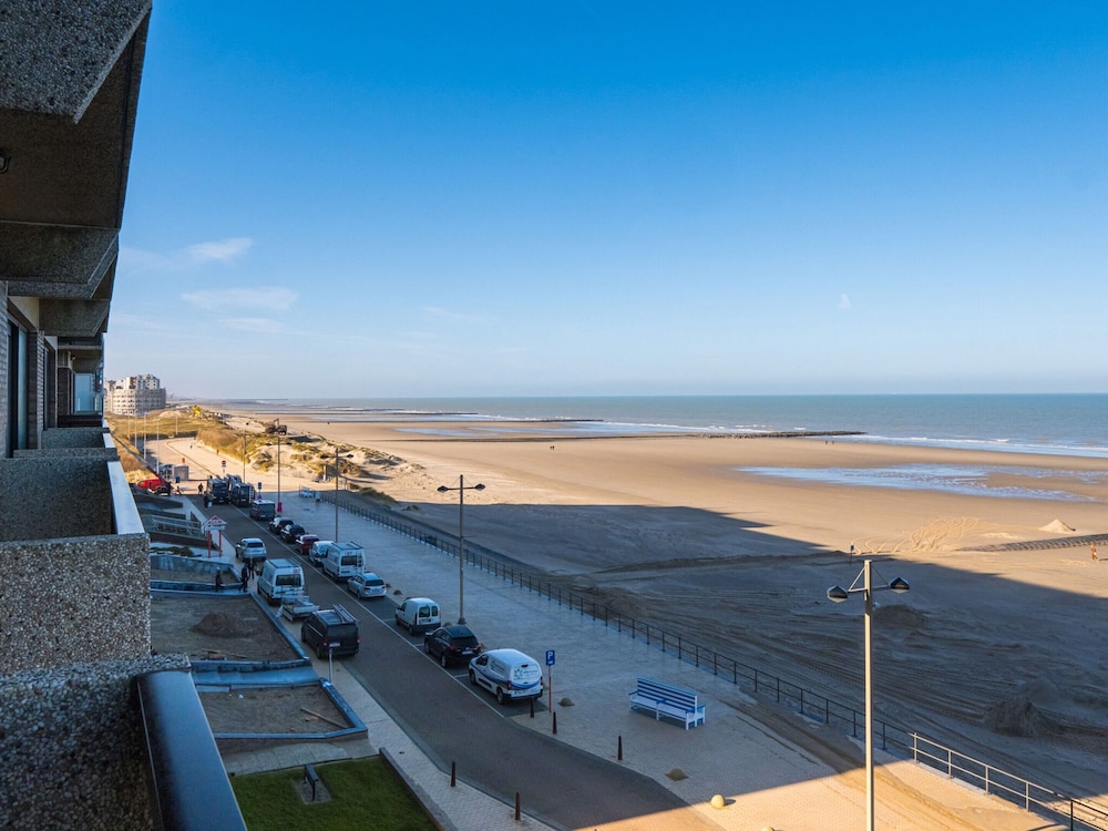 Flat in Koksijde With Sea Views