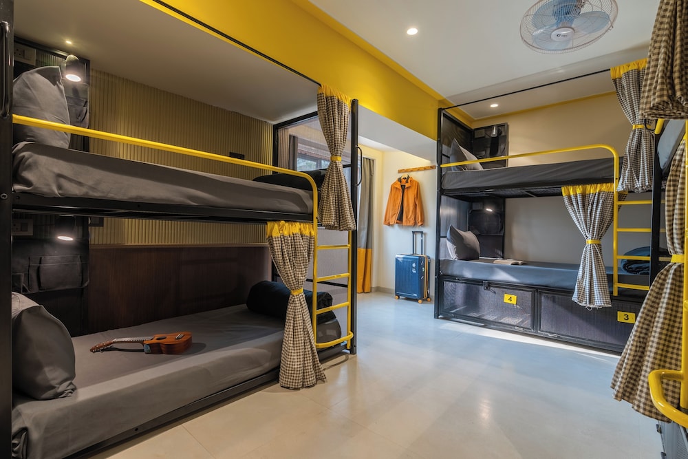 The Hosteller Mumbai, International Airport