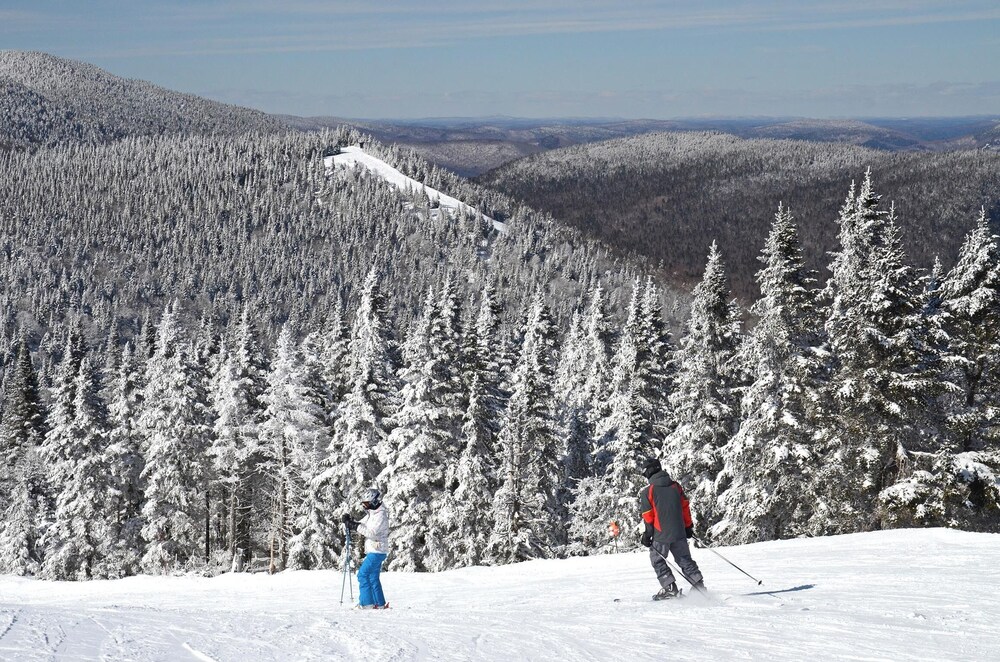 Les Eaux 227-1 by Escapades Tremblant