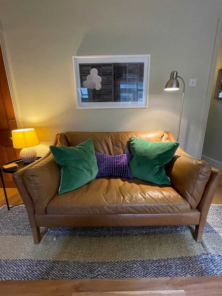 Beautiful & Cosy 2BD House - Southwark