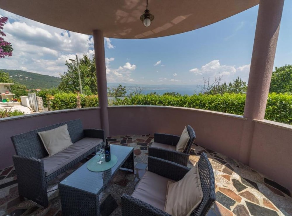 Apartments Melanie - Oprić Hills