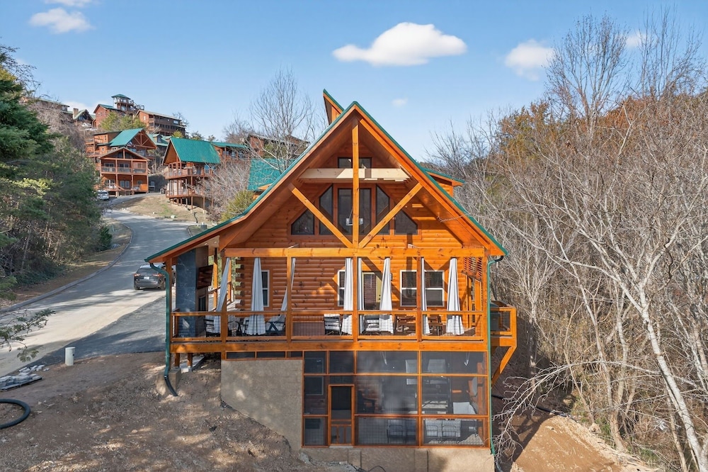 Ern802 - Bear Olympics 3 Bedroom Cabin
