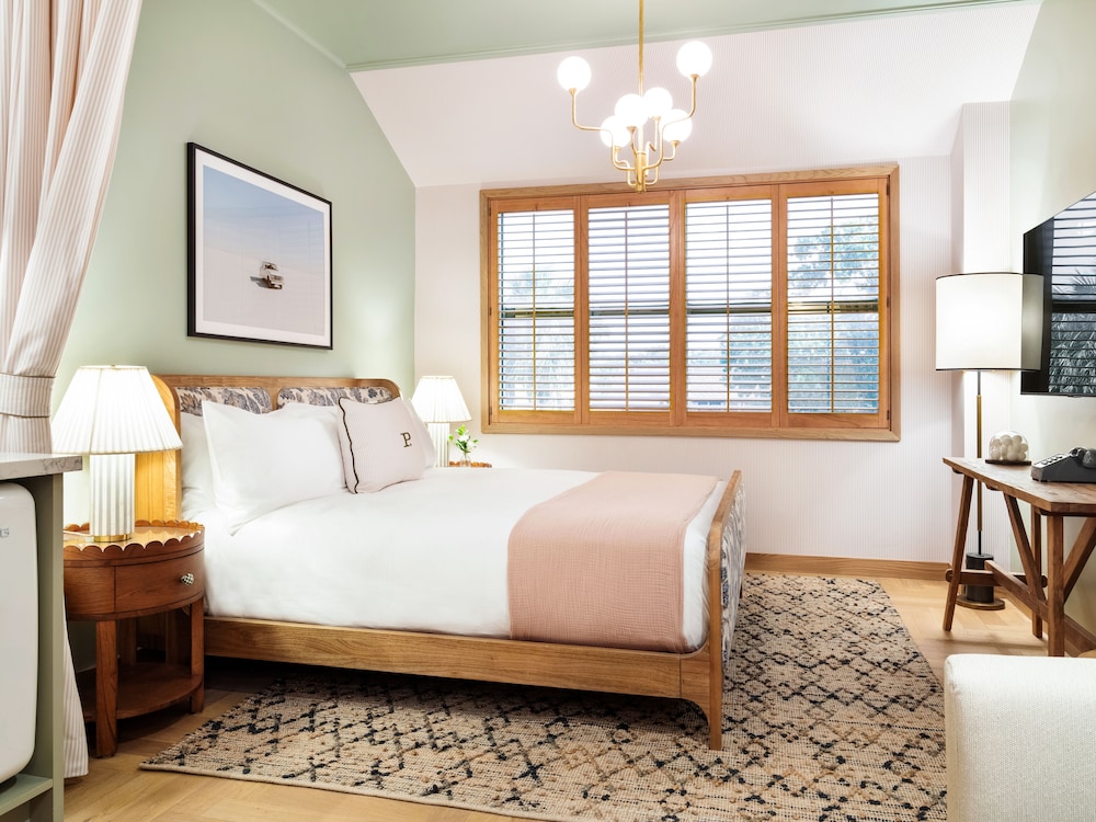 Palihouse Hyde Park Village 24