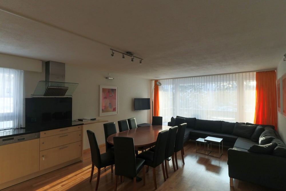 Apartments Cresta