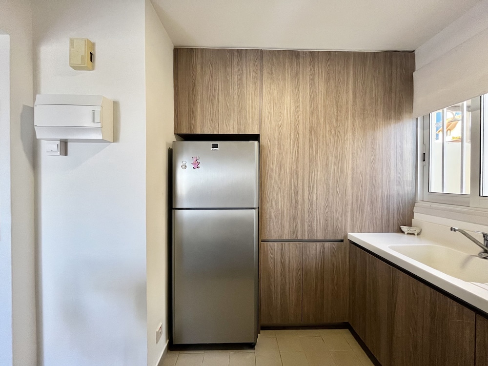 93 KAP - Stay Almyra House