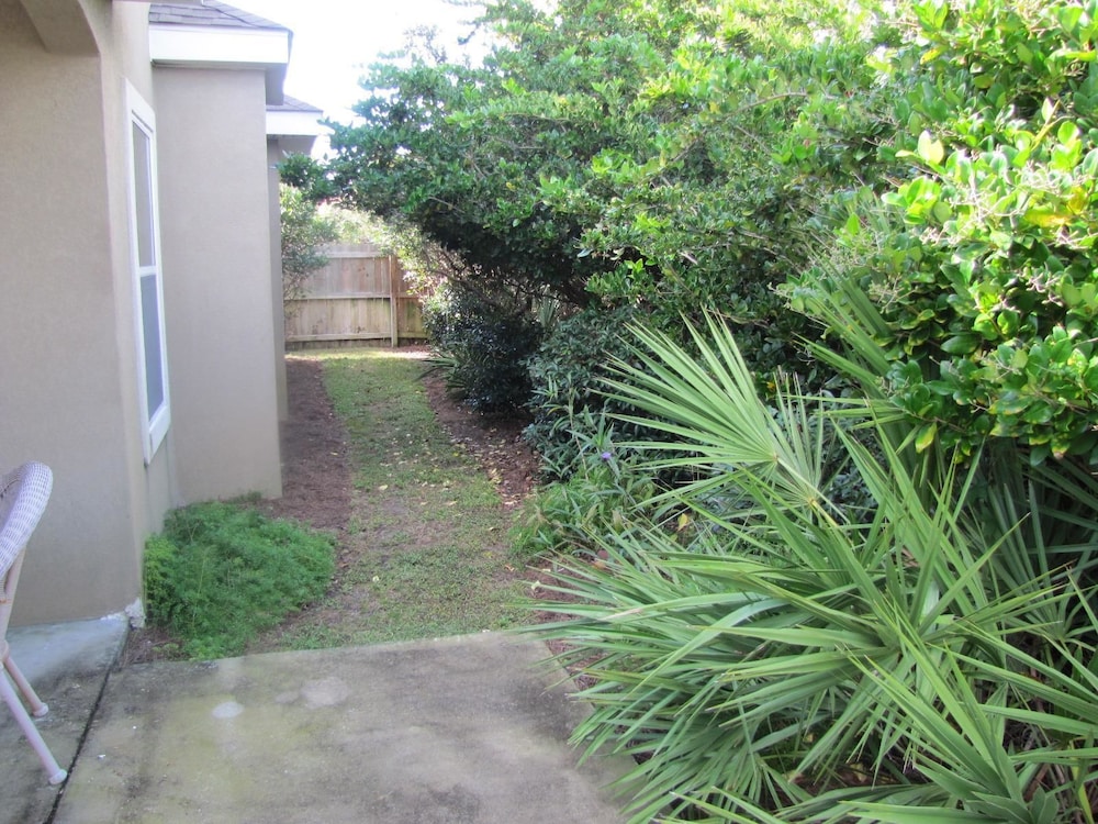 Avalon Beach Estates by Crystal Waters