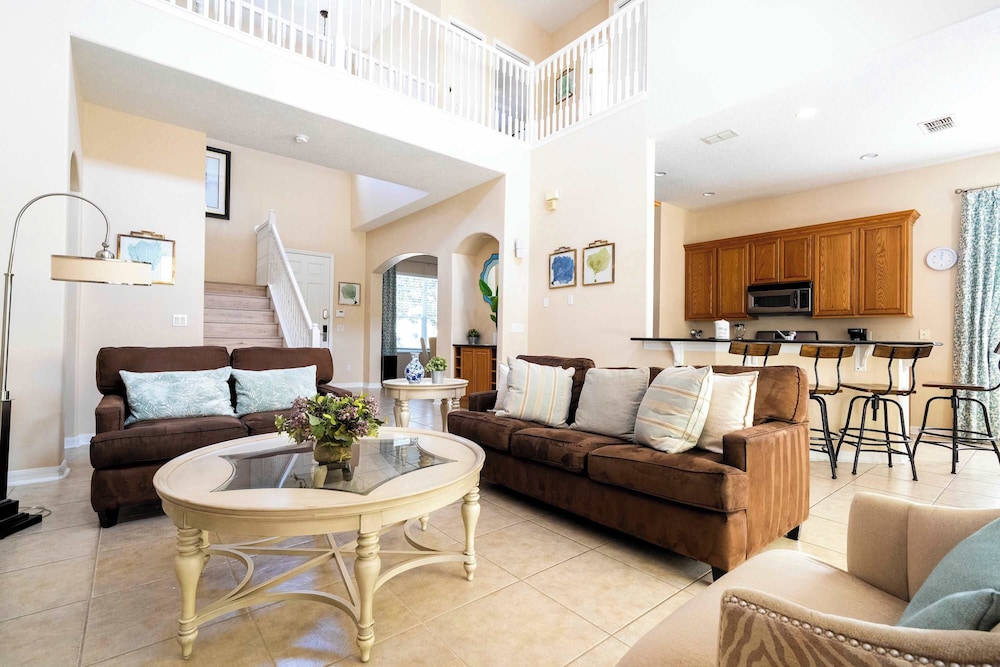 Family Villa w Pool Spa Game Room Near Disney