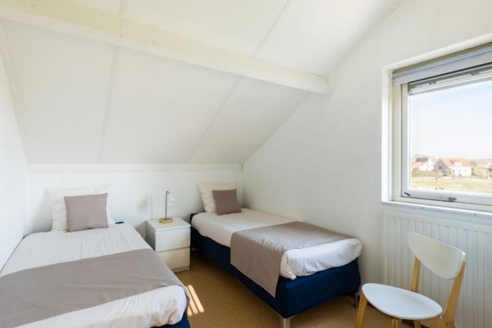 Bungalow in Zeeland With Stunning Waterside Views view 4