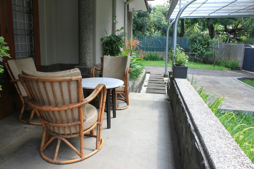 De Riau Cottage by HouseinBandung