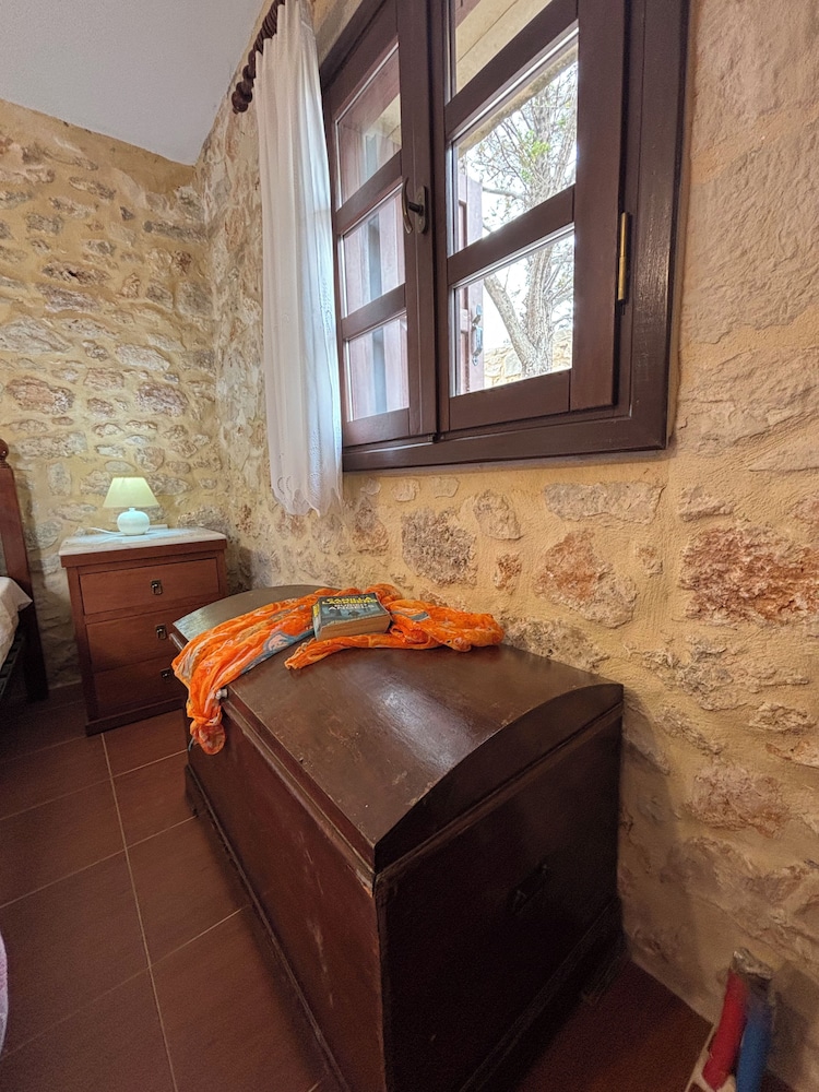 Electra Stone Suite