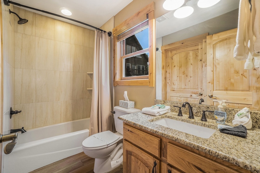 Solitude Eagle 5 - Estes Park 2 Bedroom Condo by RedAwning - Property Image 11