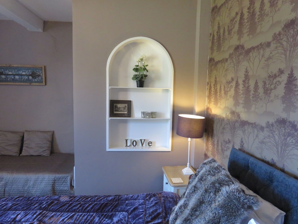 Little Mollington Hall